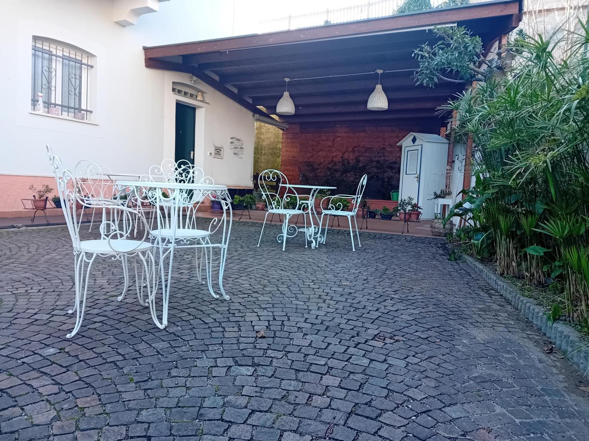 B&B Ai Tre Archi Spotorno Exterior photo