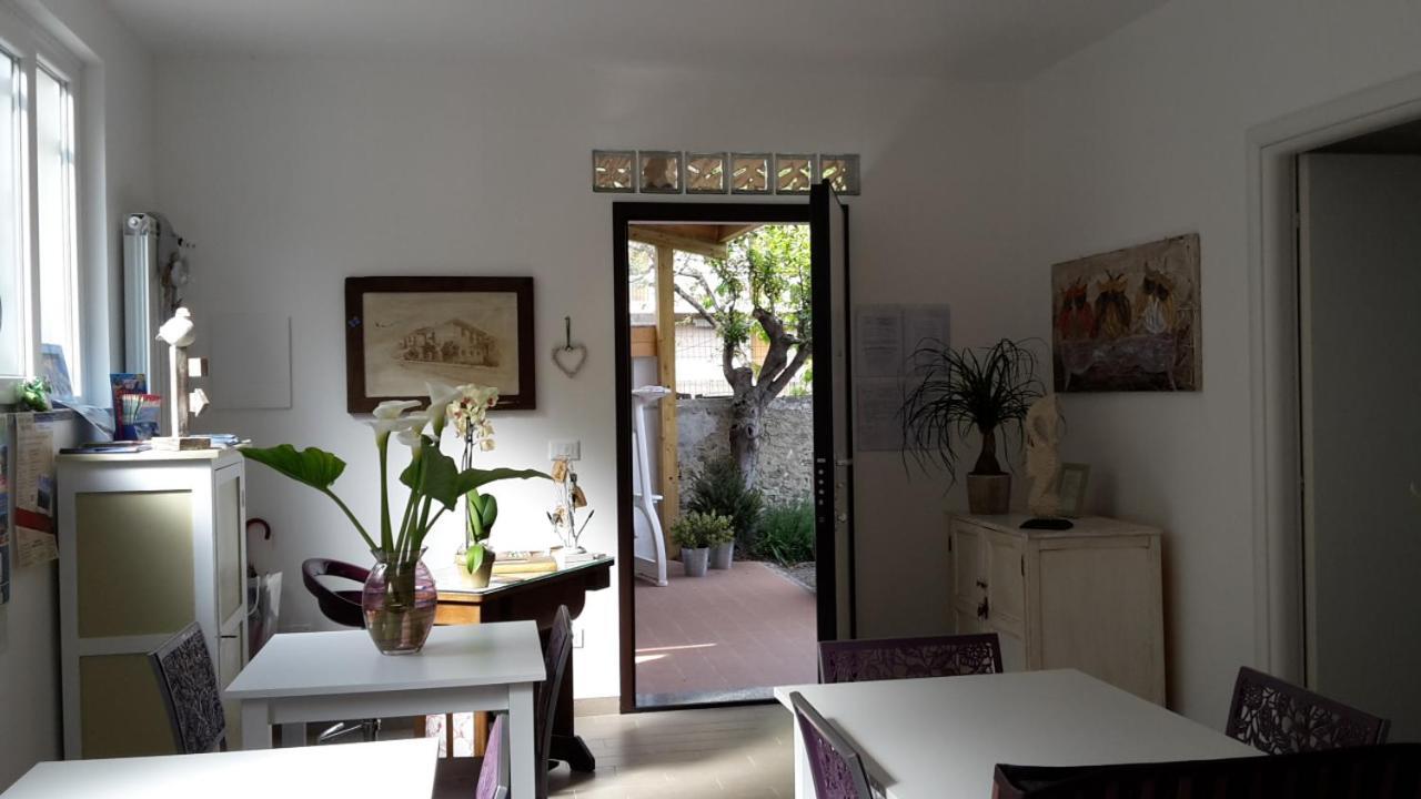 B&B Ai Tre Archi Spotorno Exterior photo
