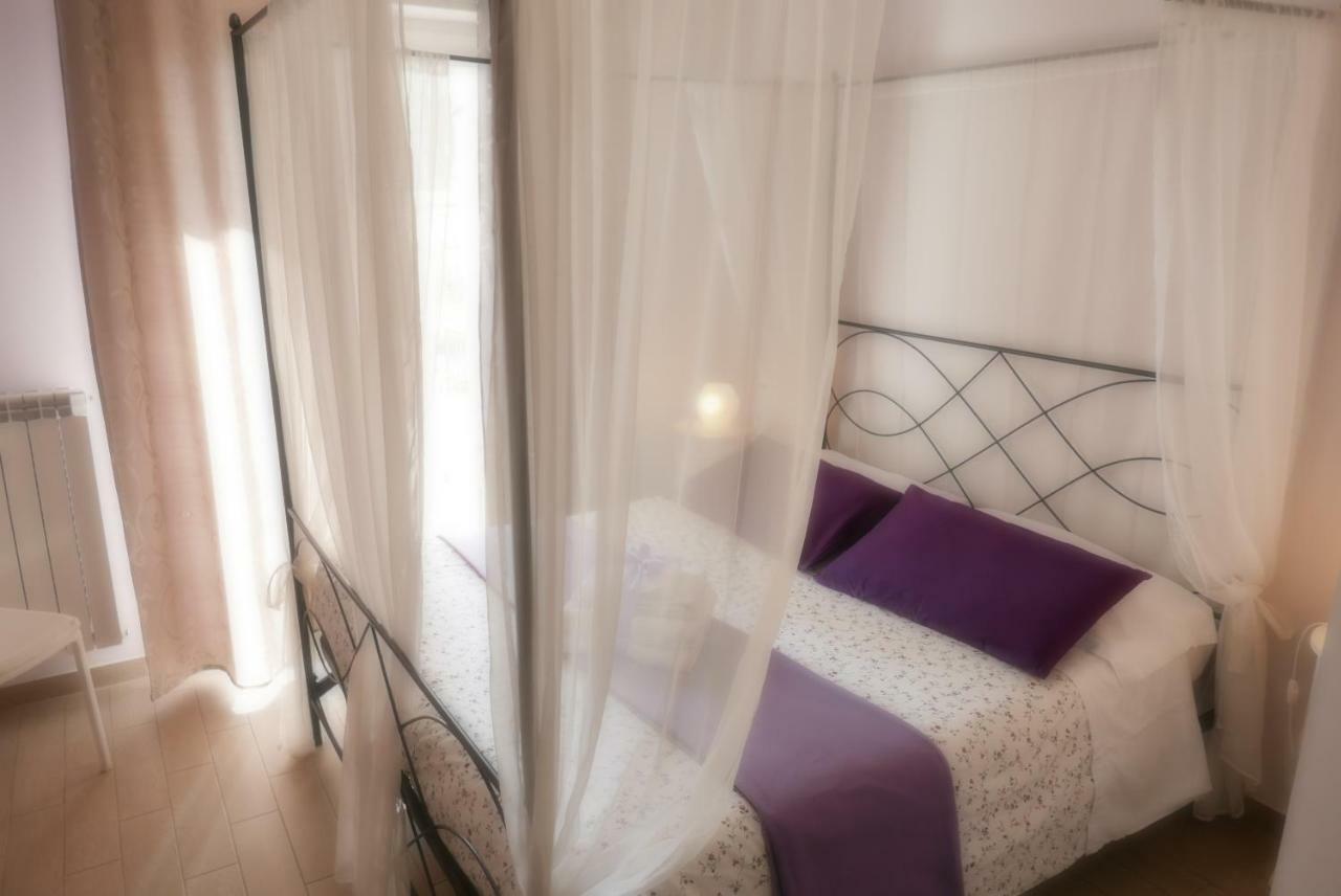B&B Ai Tre Archi Spotorno Exterior photo